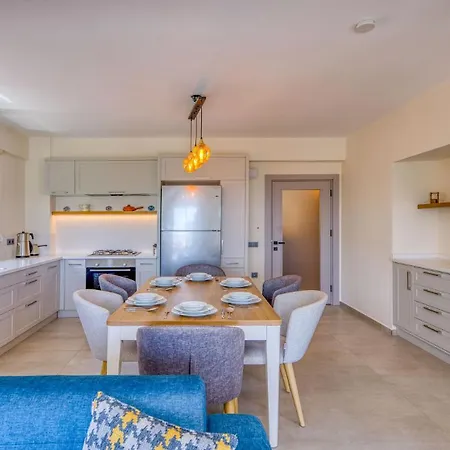 Cukurbag Koeyue Doga Manzarali Poeta וילה