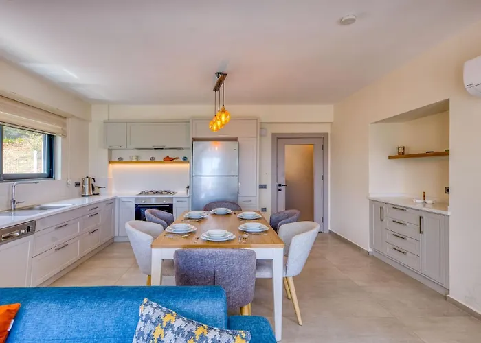 Cukurbag Koeyue Doga Manzarali Poeta וילה