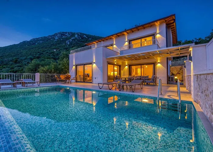 Cukurbag Koeyue Doga Manzarali Poeta *