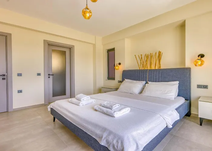 וילה Cukurbag Koeyue Doga Manzarali Poeta *