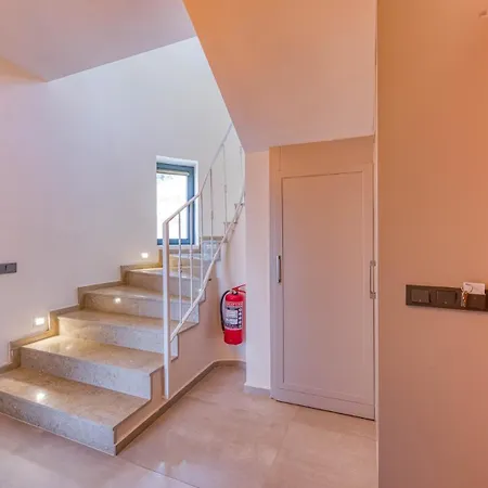 çukurbağ Köyü Doğa Manzaralı Poeta Villa